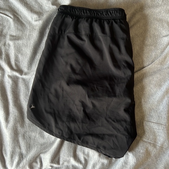 OLD NAVY active shorts - Picture 3 of 3